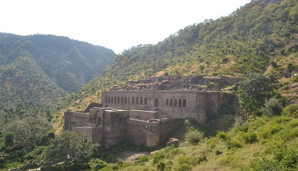 THE MOST HAUNTED PLACES IN INDIA AND THEIR STORIES